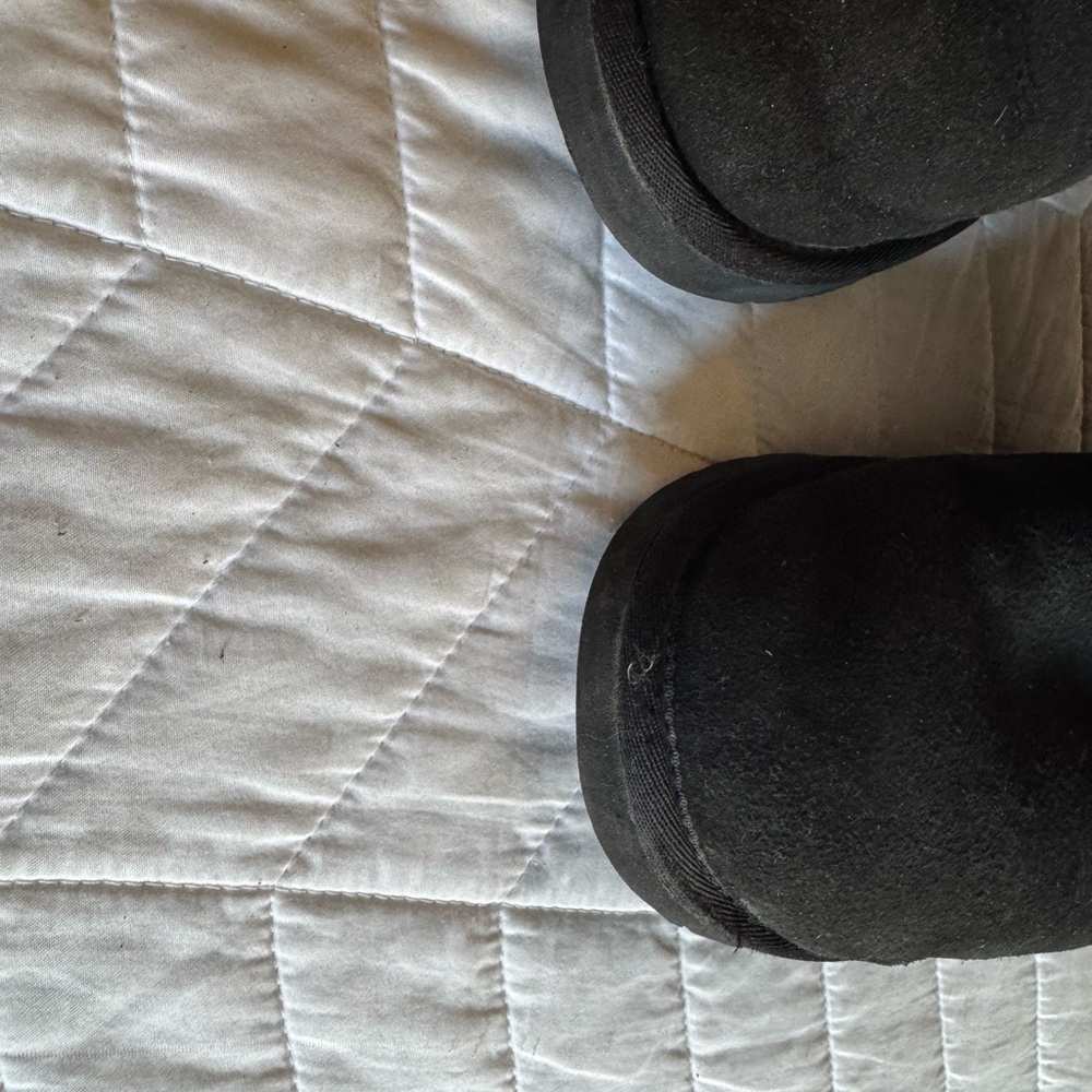 Ugg Bailey Triple Button Down Black Boots-Size 8 - image 4